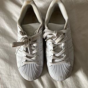 COPY - Adidas Superstars